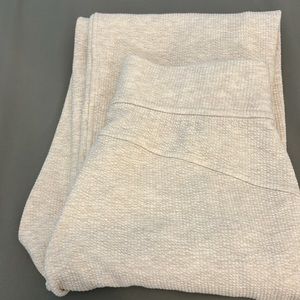 Lululemon crop birch wide joggers size 2 great condition and so cute on